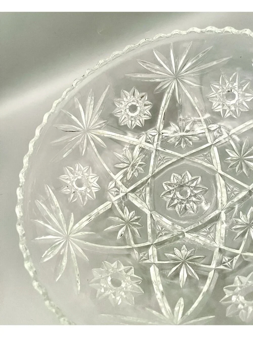 Vintage Anchor Hocking Prescut Glass Star of David Large Serving Bowl 10.5
